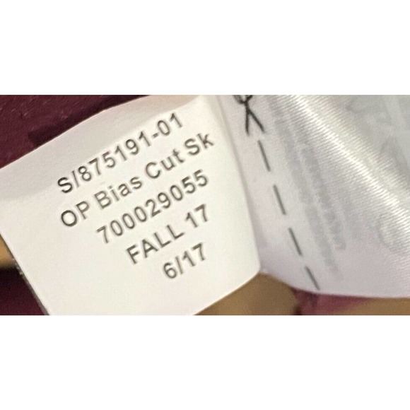 Banana Republic Burgundy Asymmetrical Skirt NWT - Picture 10 of 10